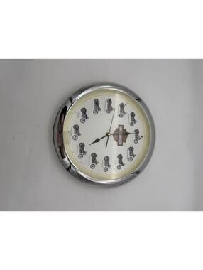 Harley Davidson Vintage 2002 Wall Clock With Realistic Motorcyle Sounds